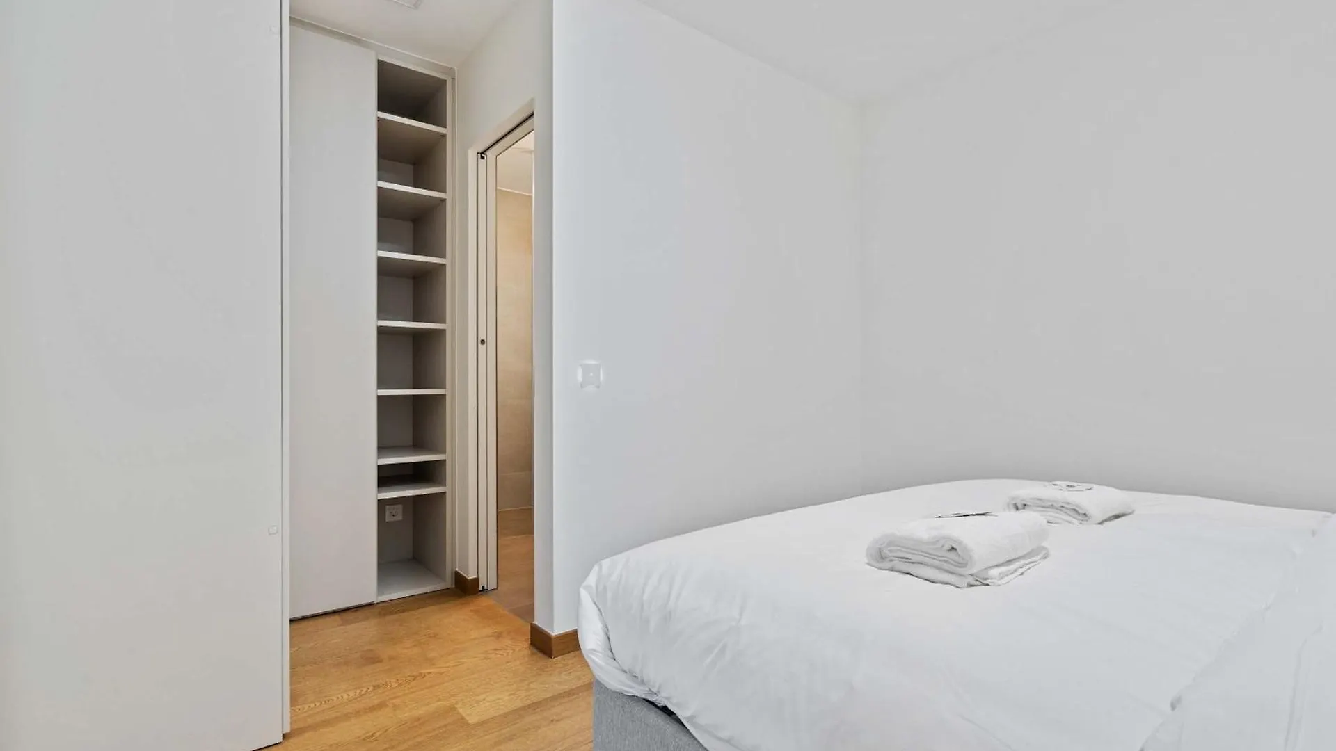 Apartment Stylish Apt With Balcony Wifi & Free Parking Luxembourg Luxembourg