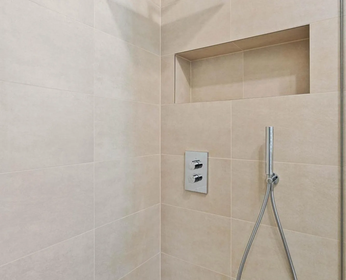 Stylish Apt With Balcony Wifi & Free Parking Luxembourg Luxembourg
